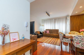 Amplo apartamento ao lado da Rua Coberta